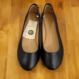 Price Firm Everly flats